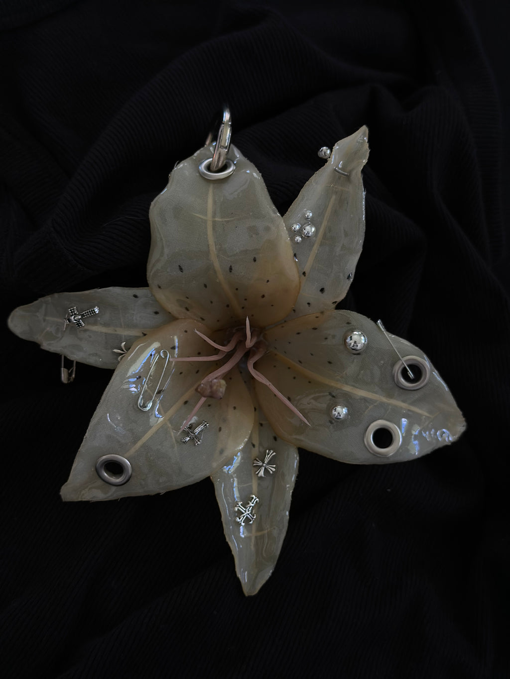 Beige  Pierced Lily