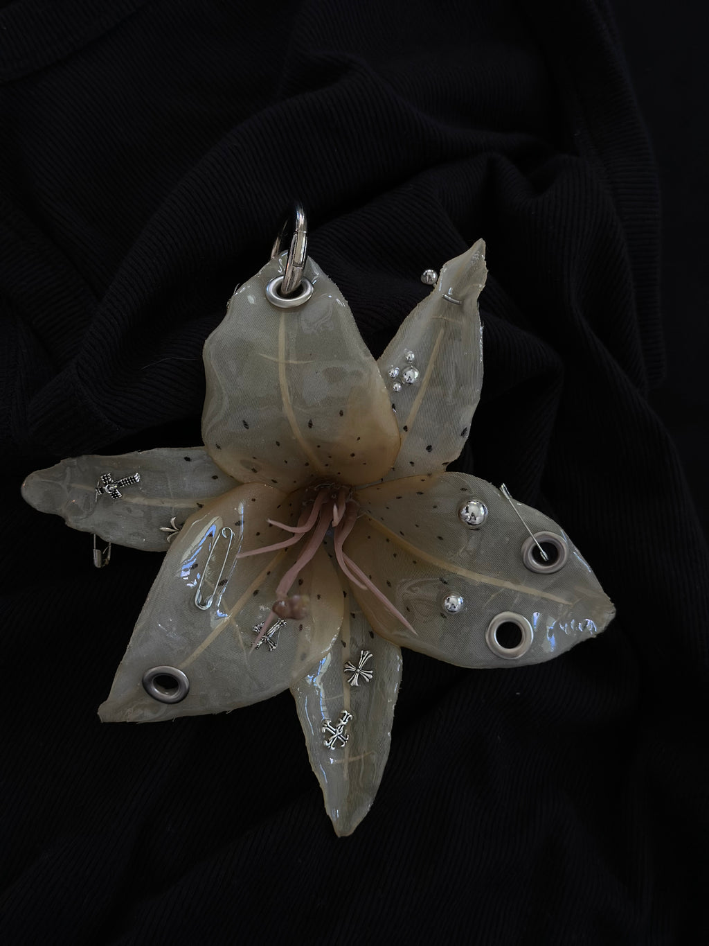 Beige  Pierced Lily
